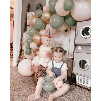 KidKraft Laundry Playset - Espresso 10 KidKraft Laundry Playset - Espresso - Image 8