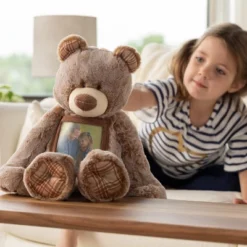 DEMDACO Here To Hug Bear -Best Toy Store GUEST c753a0cd 362a 4020 b011 ad156179b85c